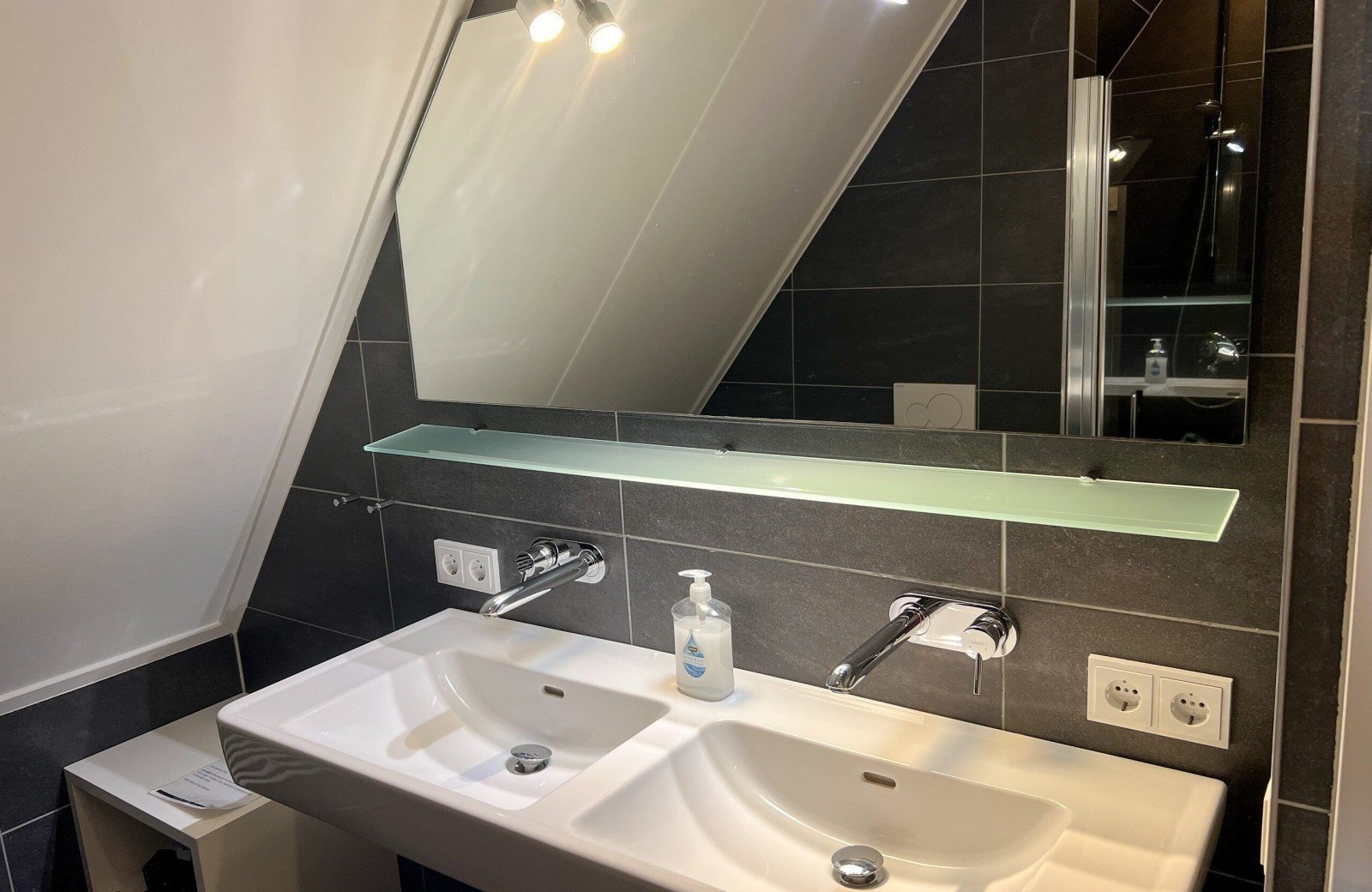 Parel van nes 09 kapitein ter zee 11